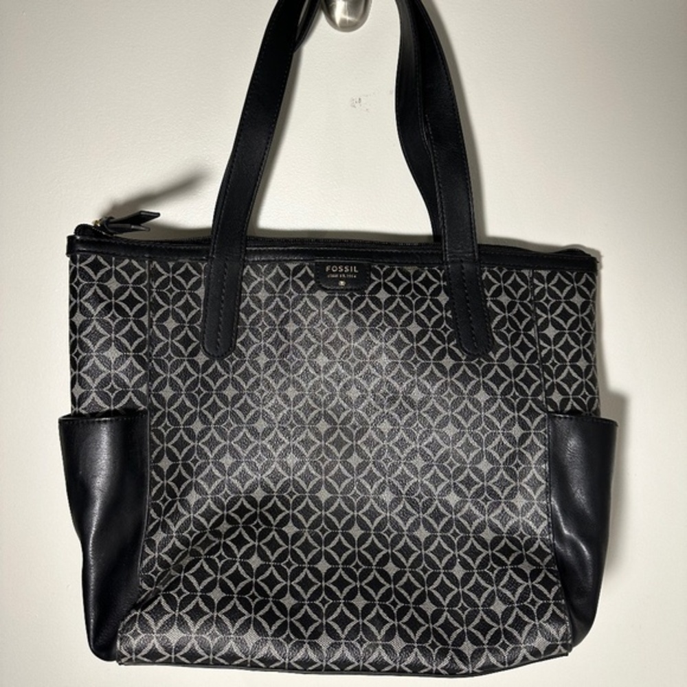 Fossil hand Bag like new